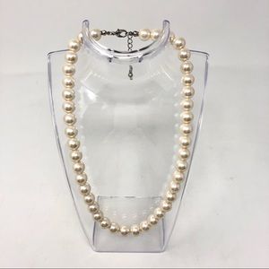Like New Ivory Pearl Necklace
